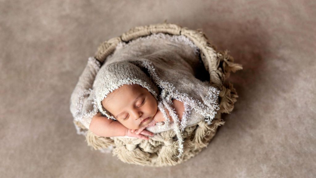 Best Newborn Baby Photographers